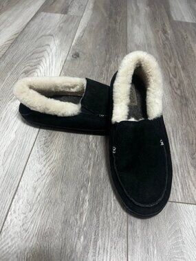 OluKai Slippers
